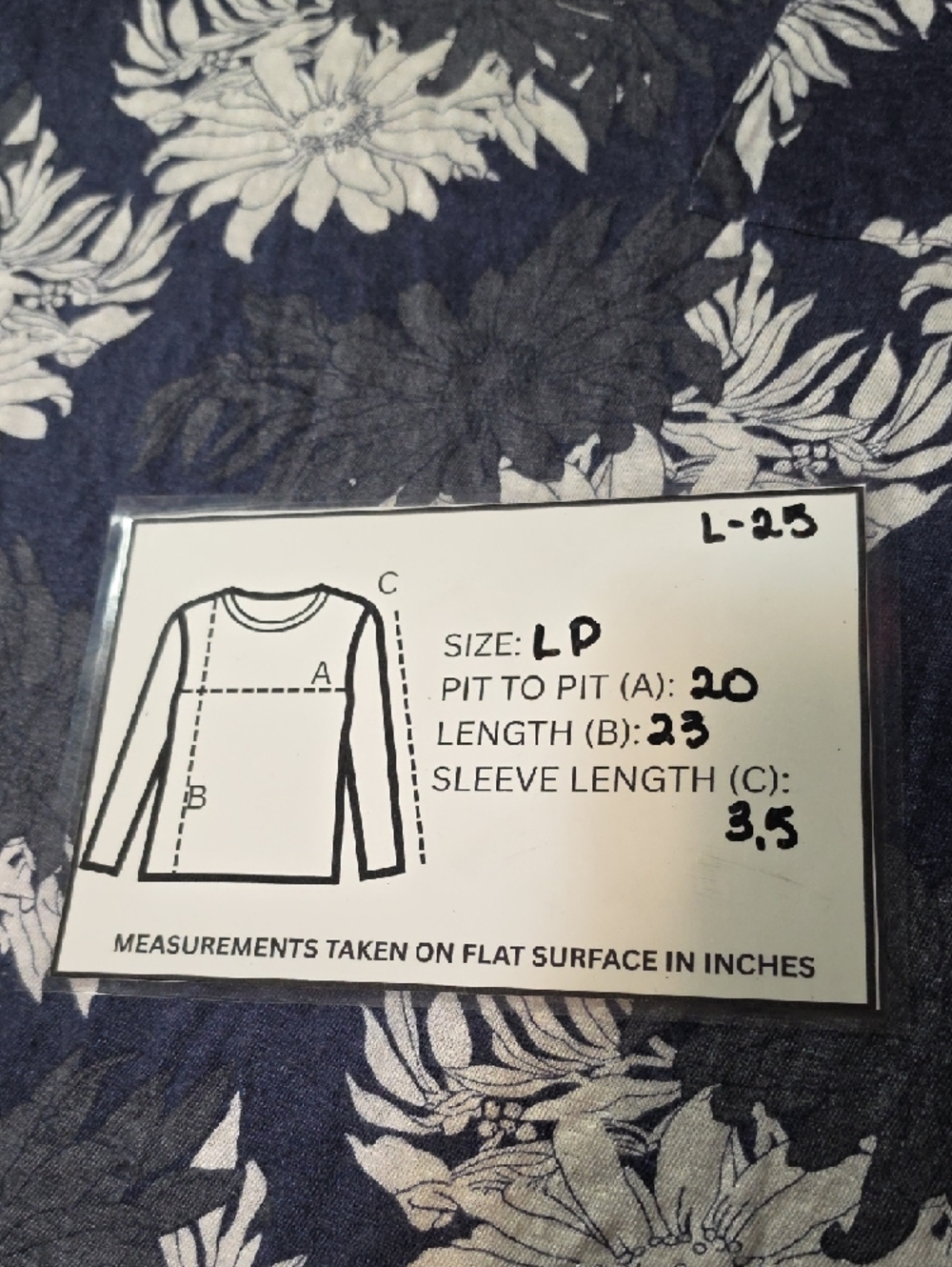 LOFT Navy and White Floral Short Sleeve Linen Pocket Tee - Petite Large - Picture 7 of 7